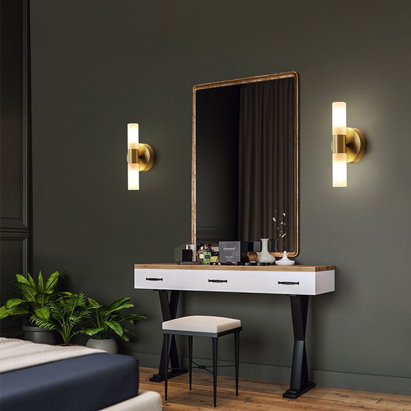 Aerisvold | Moderne Cilindrische Acryl en Metalen Wandlamp