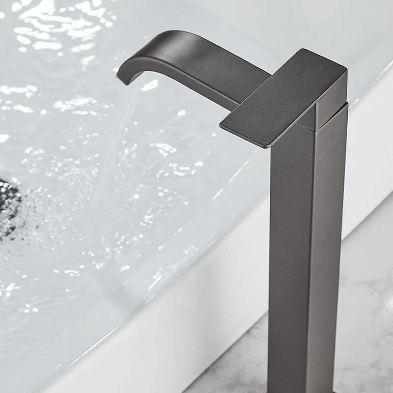 Lyskalla | Moderne Gebogen Watervaluitloop Badkamerkraan
