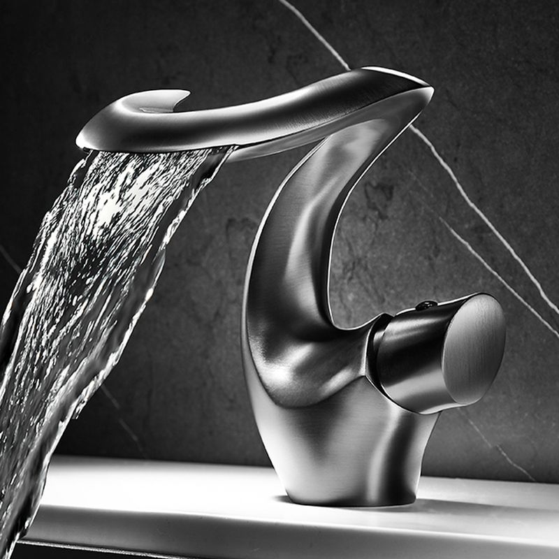 Juvallure | Moderne Gebogen Kolom Watervaluitloop Badkamerkraan