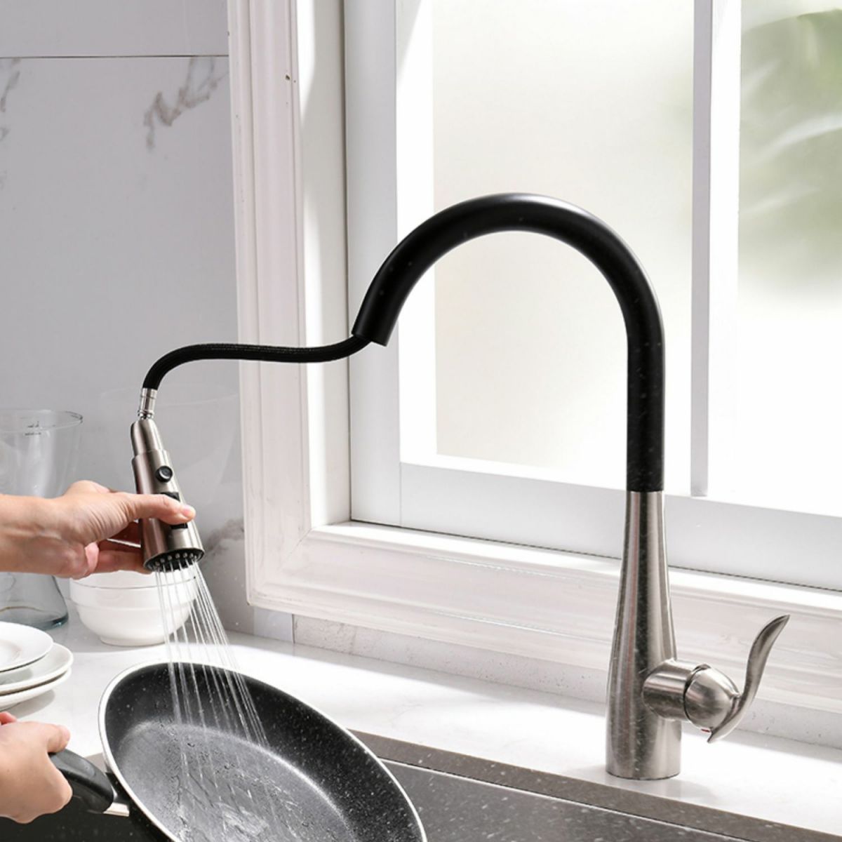 Thavilk | Nordic Gooseneck Draaikraan Keukenkraan