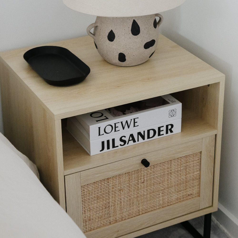 Vesta | Rieten Deur Nachtkastje en Einde Tafel met Opbergkast