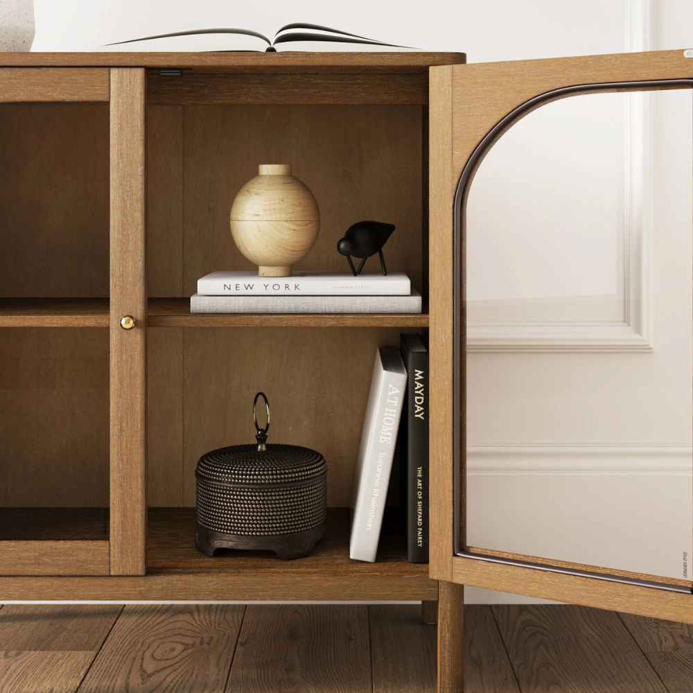 Finley | Twee Deur Houten Opbergkast Met Glazen Boogpanelen