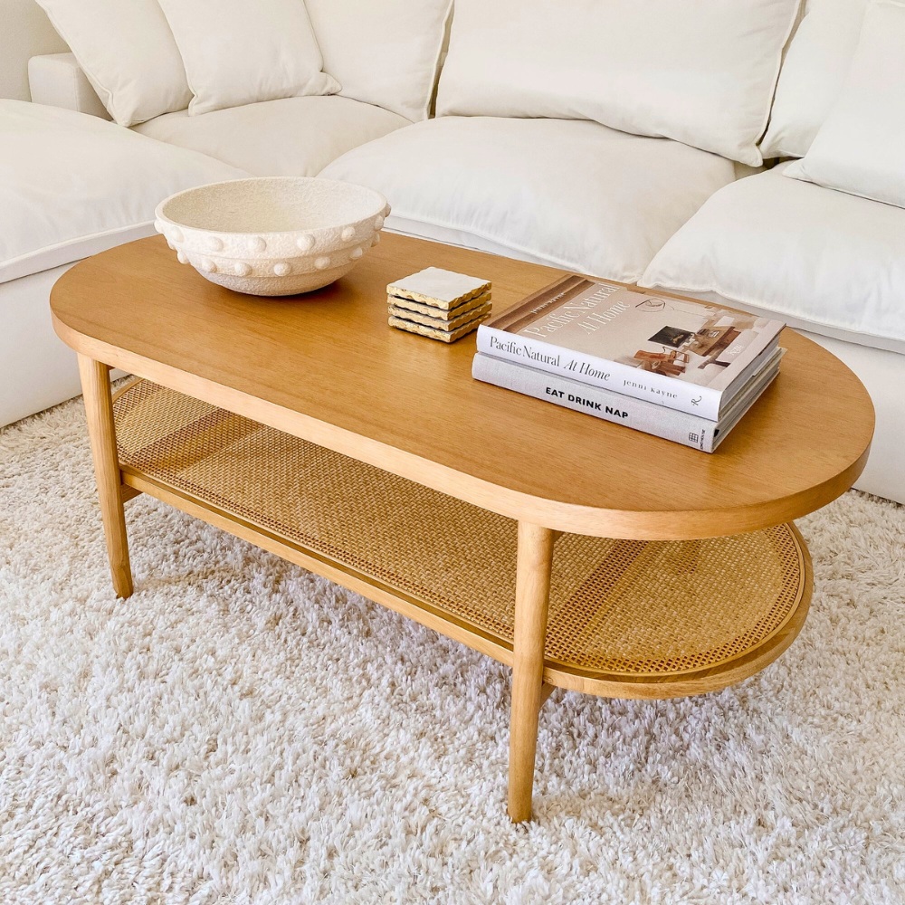 Elara | Ovale Houten Koffietafel Met Rieten Plank