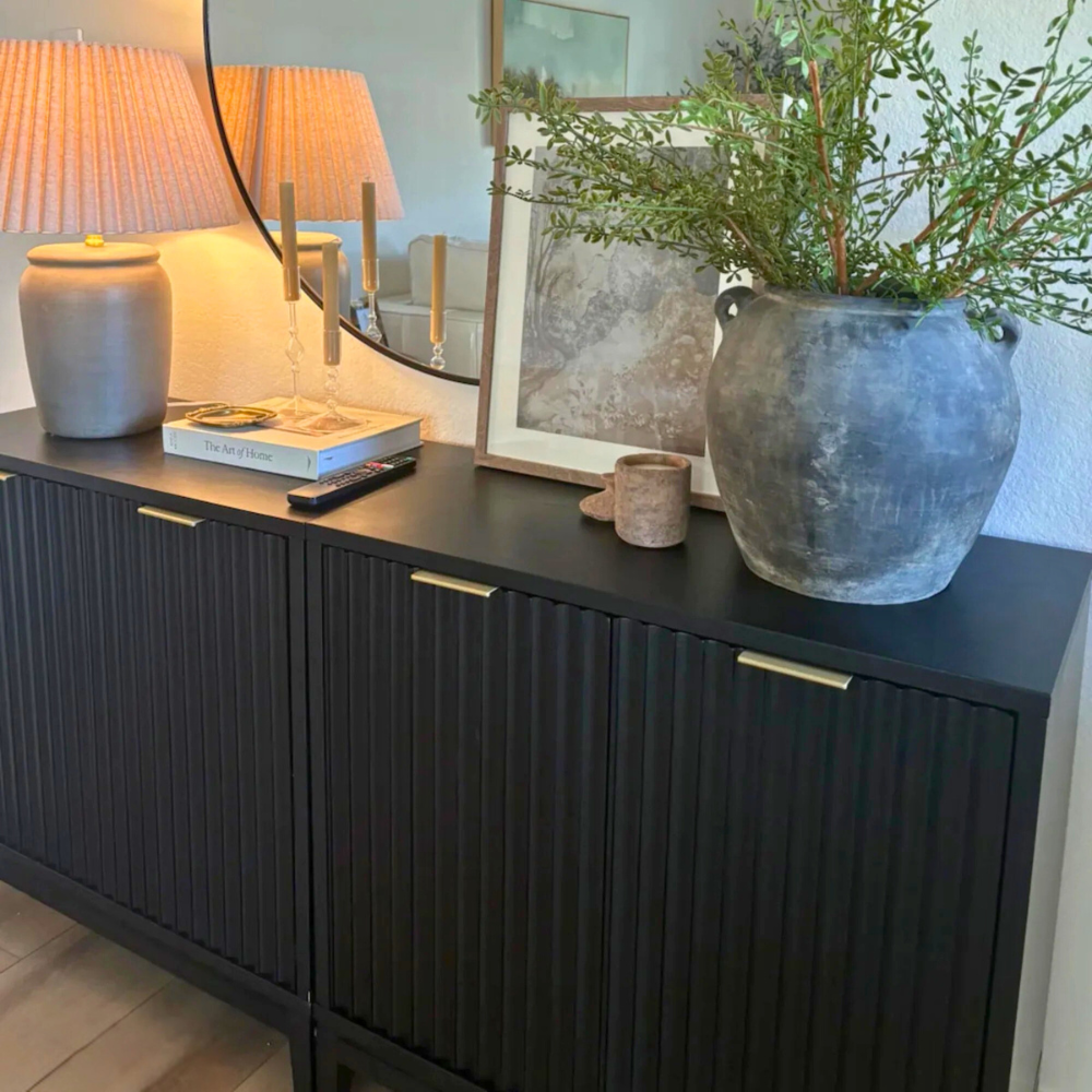 Olema | Geprofileerde Deur Opbergkast Met Messing Bevestiging