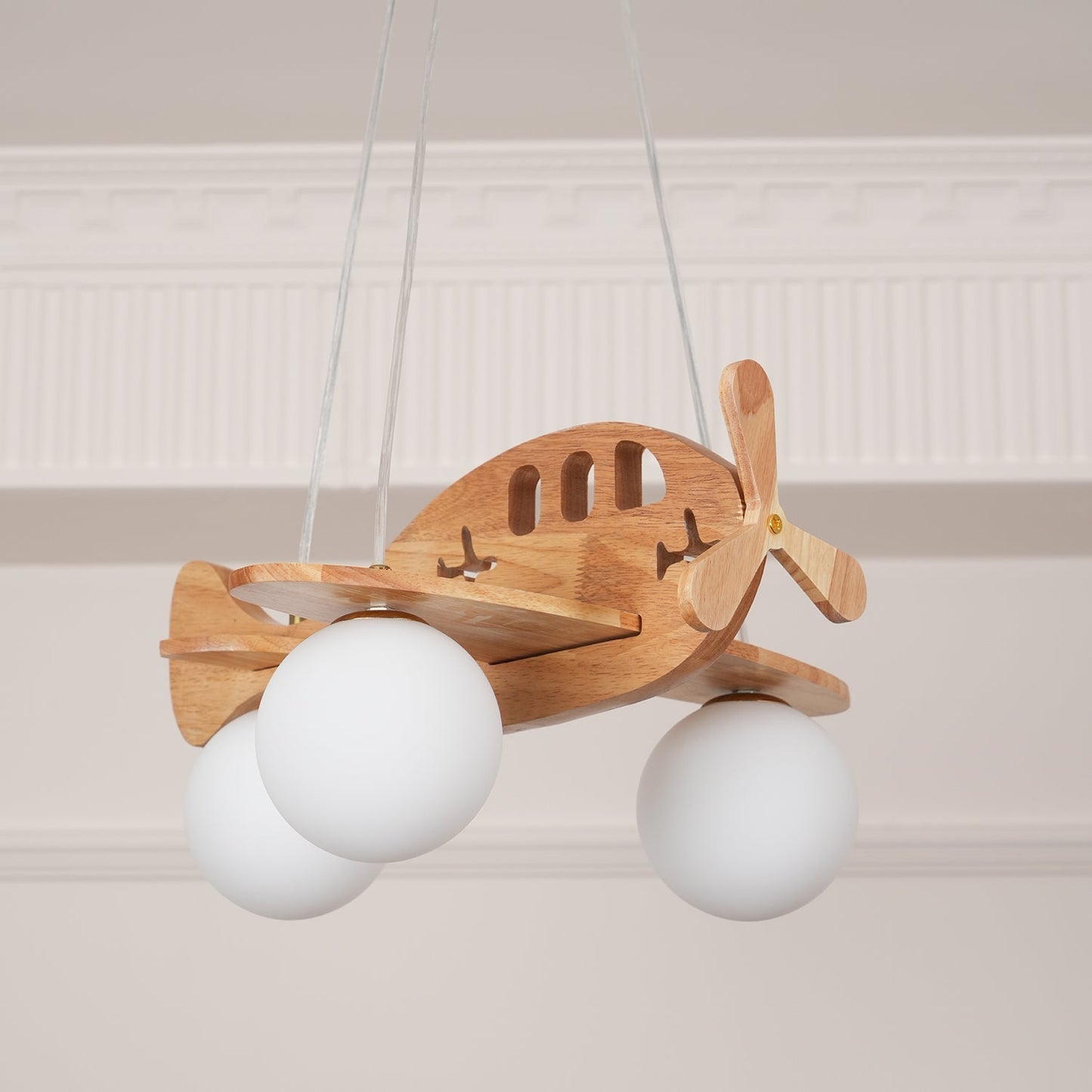 Tethelis | Vliegtuigvormige Houten Kunstzinnige Glas Globe Hanglamp