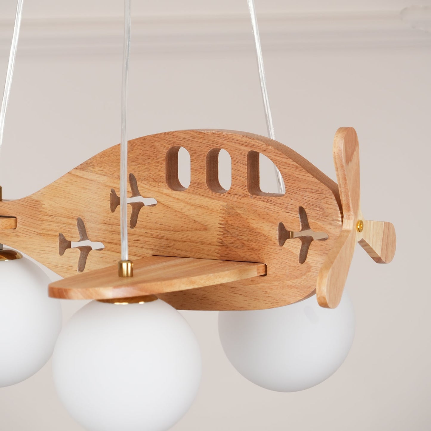 Tethelis | Vliegtuigvormige Houten Kunstzinnige Glas Globe Hanglamp