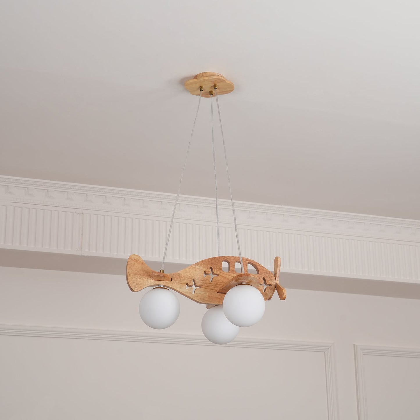 Tethelis | Vliegtuigvormige Houten Kunstzinnige Glas Globe Hanglamp