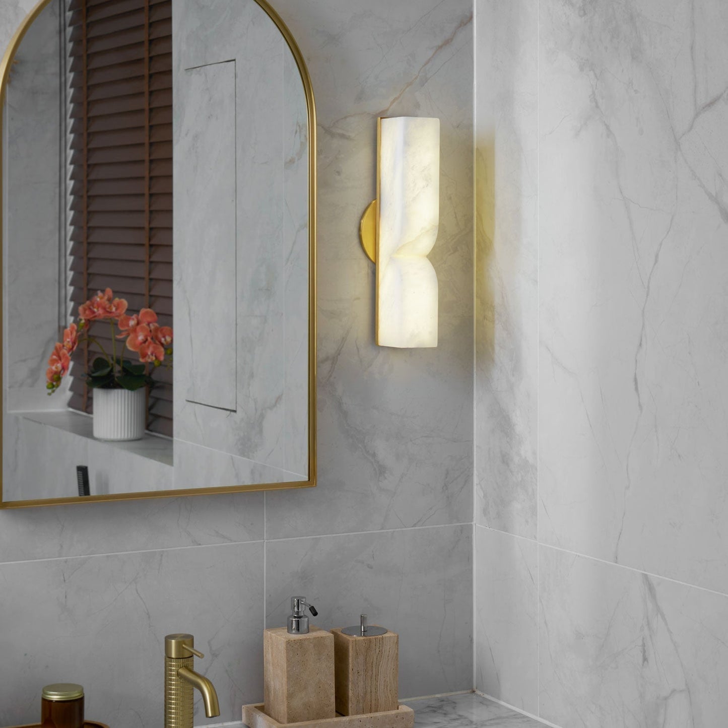 Marbrisso | Minimalistische Gesneden Albast Steen Wandlamp