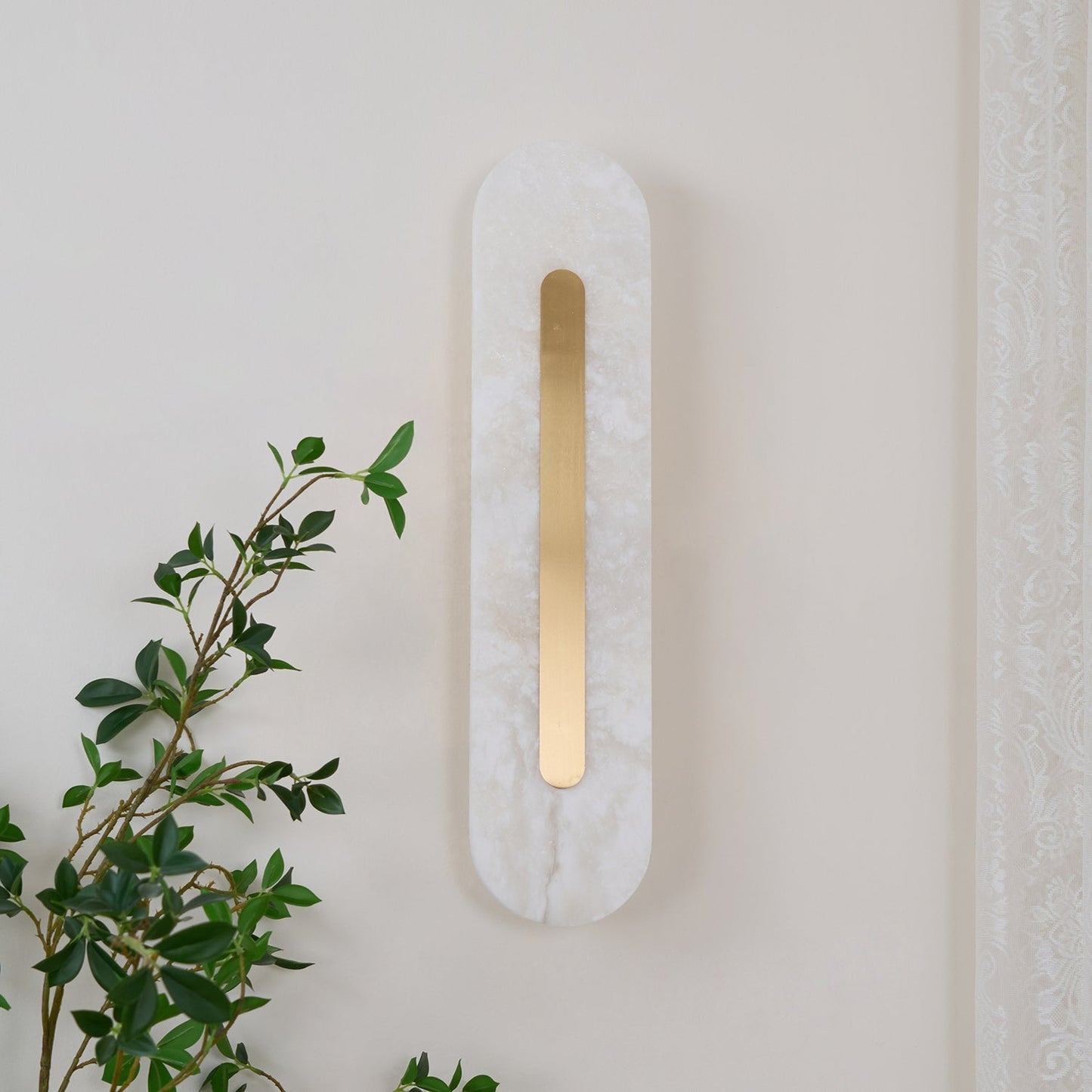 Corinthia | Albast cilindrische doorschijnende stenen wandlamp