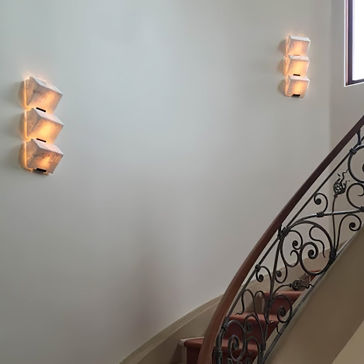 Luvidior | Architectonische Kolom Alabaster Steen Blokken Wandlamp