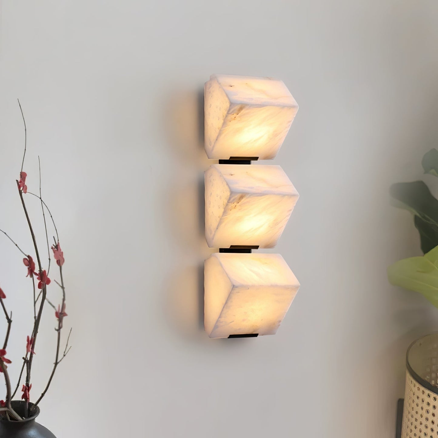 Luvidior | Architectonische Kolom Alabaster Steen Blokken Wandlamp