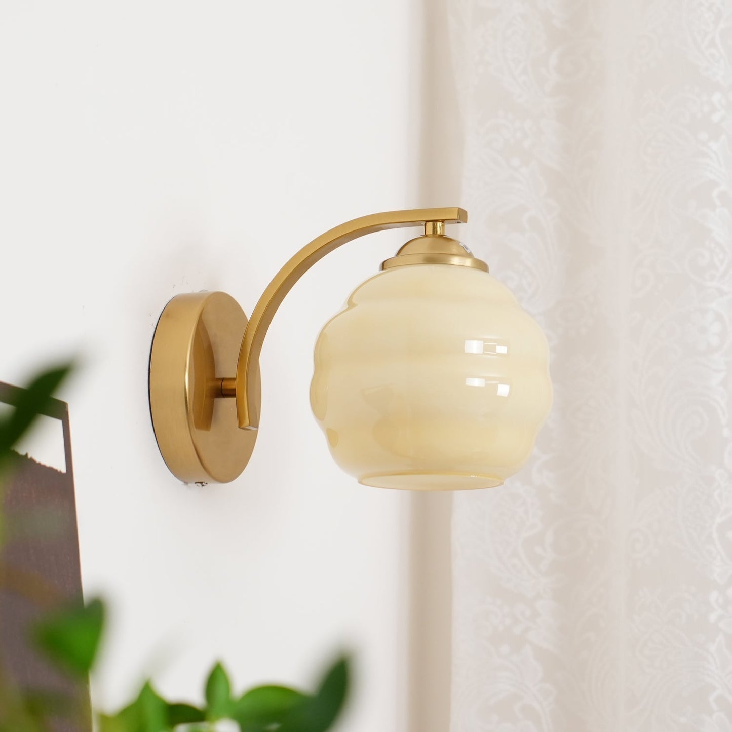 Thryndol | Geribbelde Glazen Bol Vintage Wandlamp