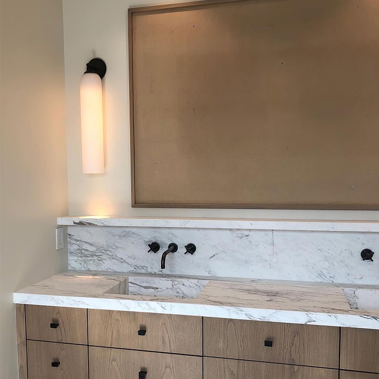 Luvia | Elegante Cilindrische Art Deco Glazen Wandlamp