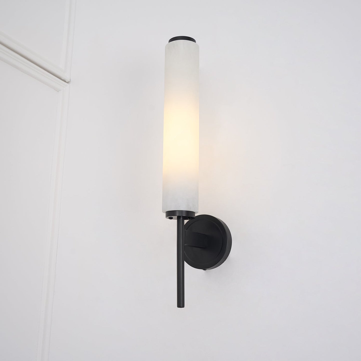 Kelsorim | Geometrische minimalistische albasten cilindrische wandlamp