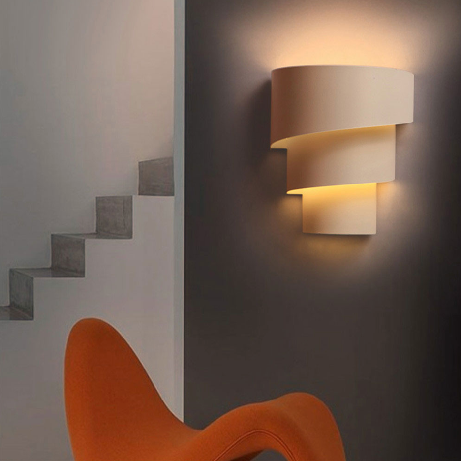 Cerythe| Gebogen Minimalistisch Metalen Design Moderne Wandlamp