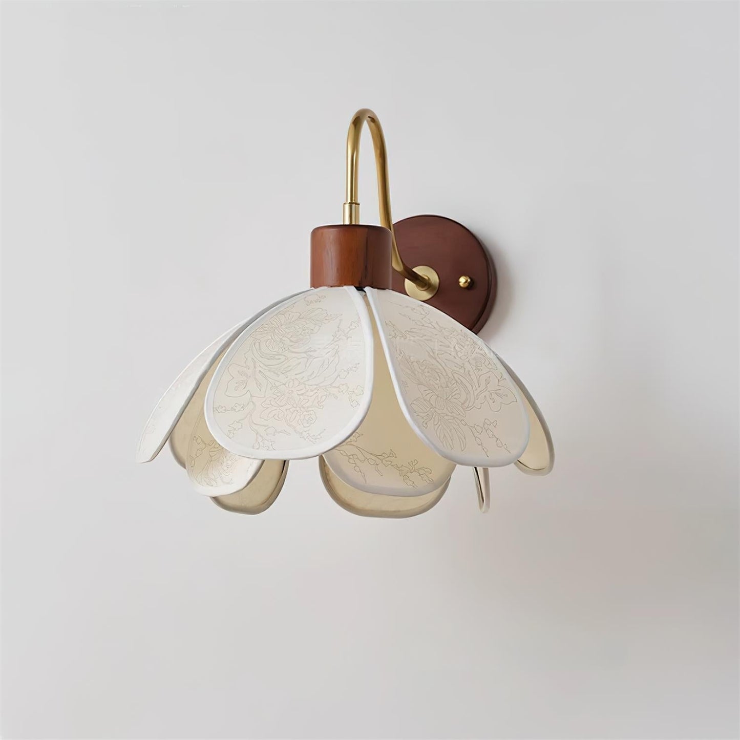 Thalix | Sculpturale Bloemige Bloemblaadje Houten Stof Wandlamp
