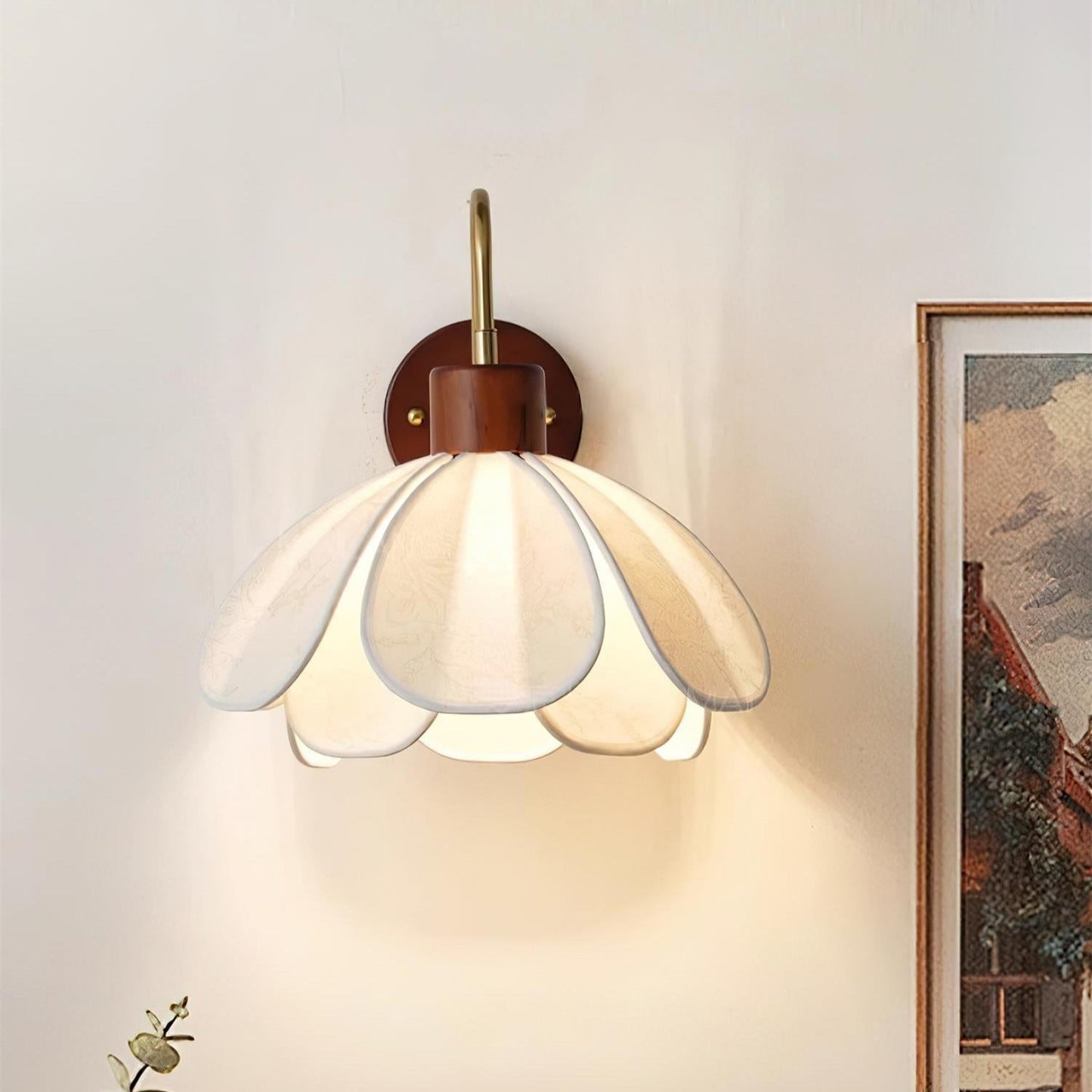 Thalix | Sculpturale Bloemige Bloemblaadje Houten Stof Wandlamp