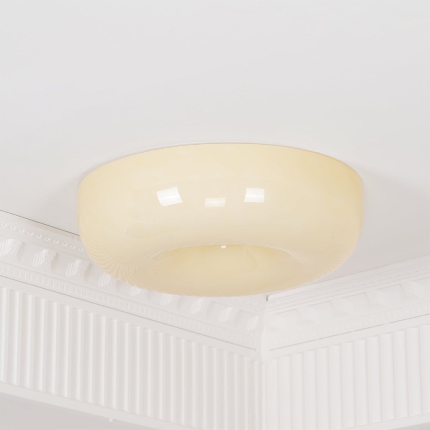 Belvonte | Ronde matglazen opbouw plafondlamp