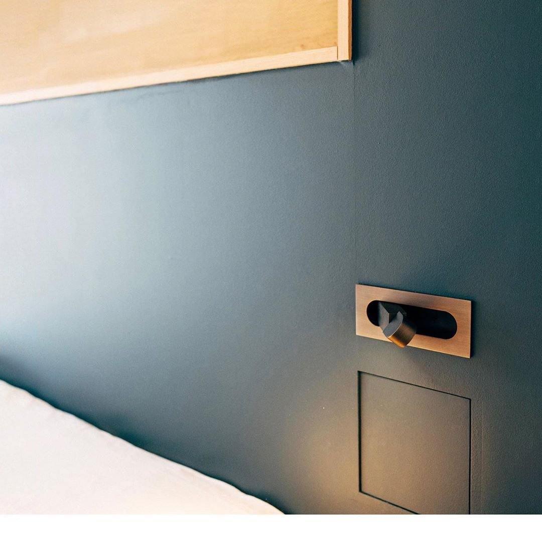 Solveinda | Lineaire Pop-Out Verstelbare Bedlees Wandlamp