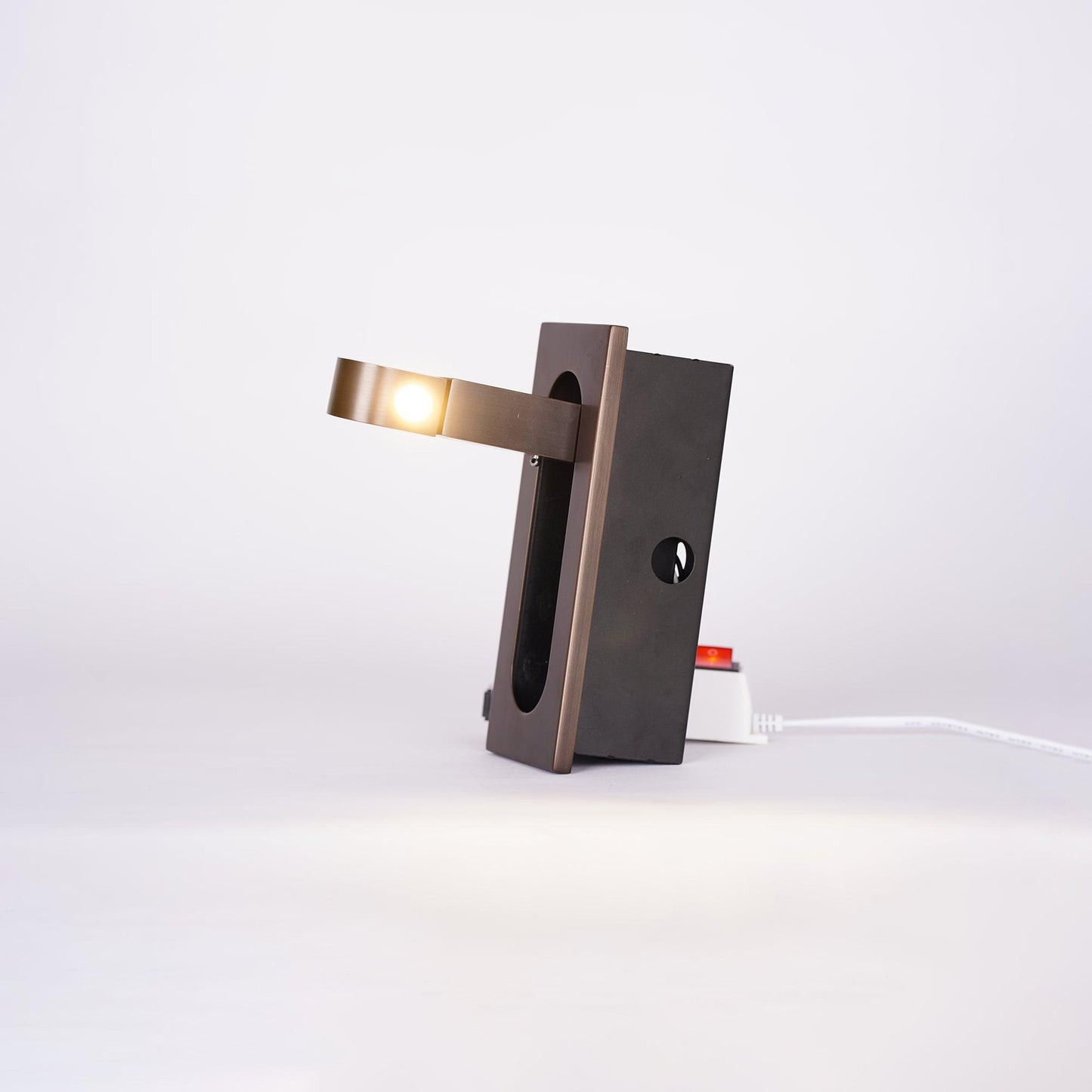 Solveinda | Lineaire Pop-Out Verstelbare Bedlees Wandlamp
