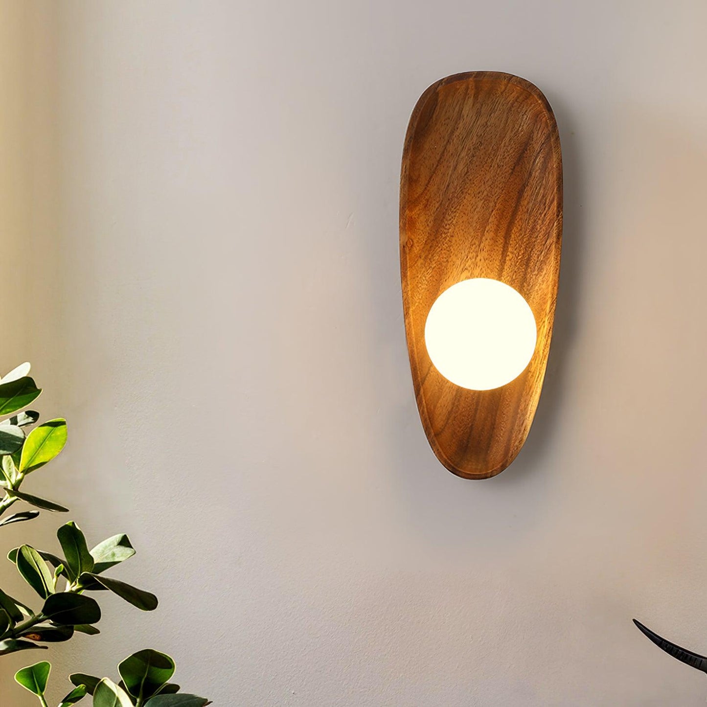 Merivane | Organische textuur glazen houten wandlamp