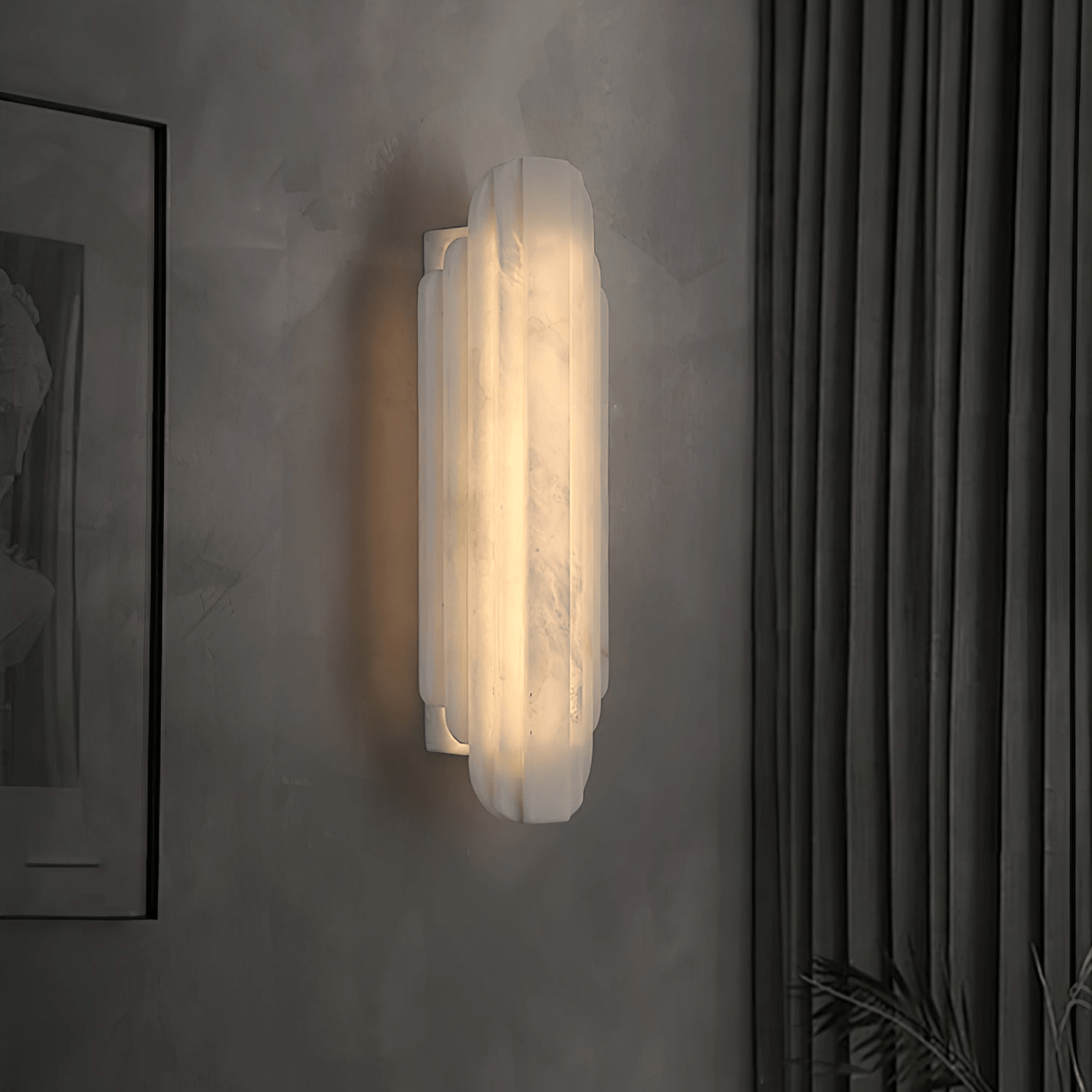 Aethelard | Art Deco Alabaster Pilaar Architectonische Wandlamp
