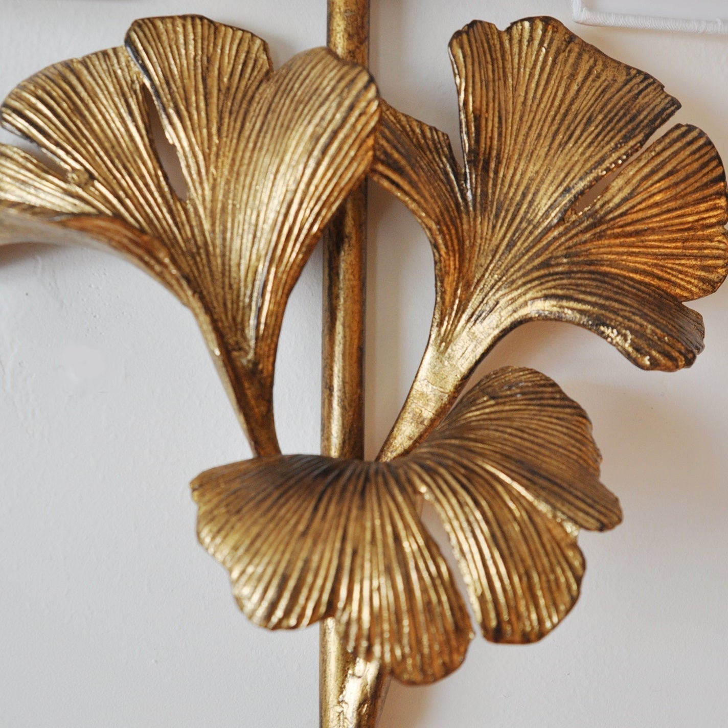 Juvox | Ginkgo Blad Gesculpteerde Stof Messing Schaduw Wandlamp