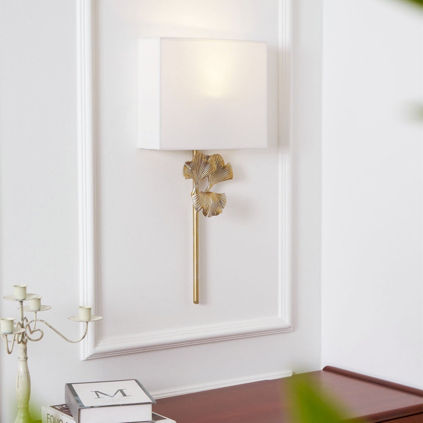 Juvox | Ginkgo Blad Gesculpteerde Stof Messing Schaduw Wandlamp