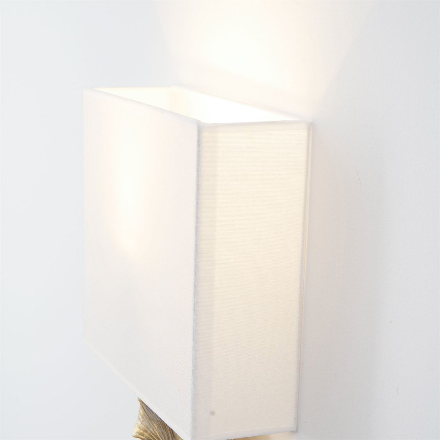 Juvox | Ginkgo Blad Gesculpteerde Stof Messing Schaduw Wandlamp