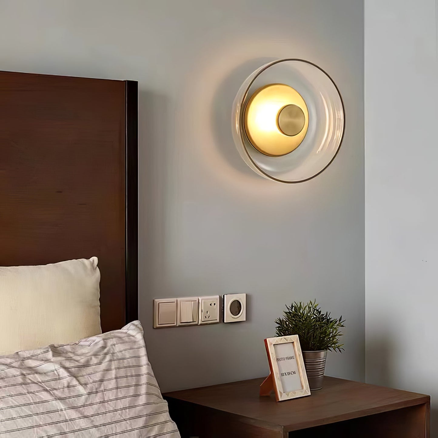Luvia | Noordse Geribbelde Glazen Art Deco Wandlamp