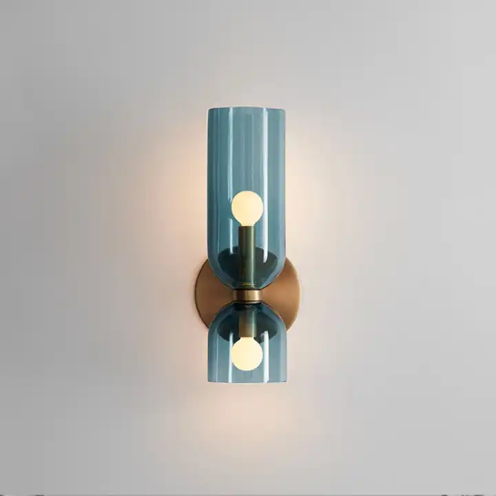 Vaelora | Cilindrische Geprofileerde Glazen Verticale Kolom Wandlamp