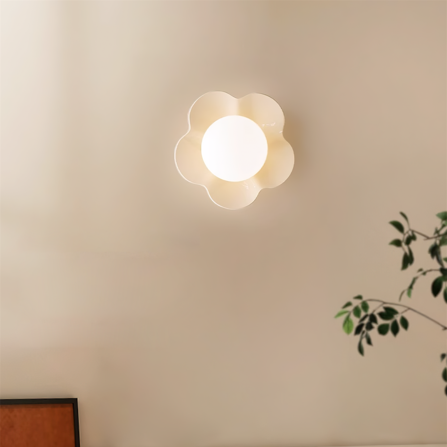 Elvorn | Speelse Hars Sculpturale Kunstglas Wandlamp