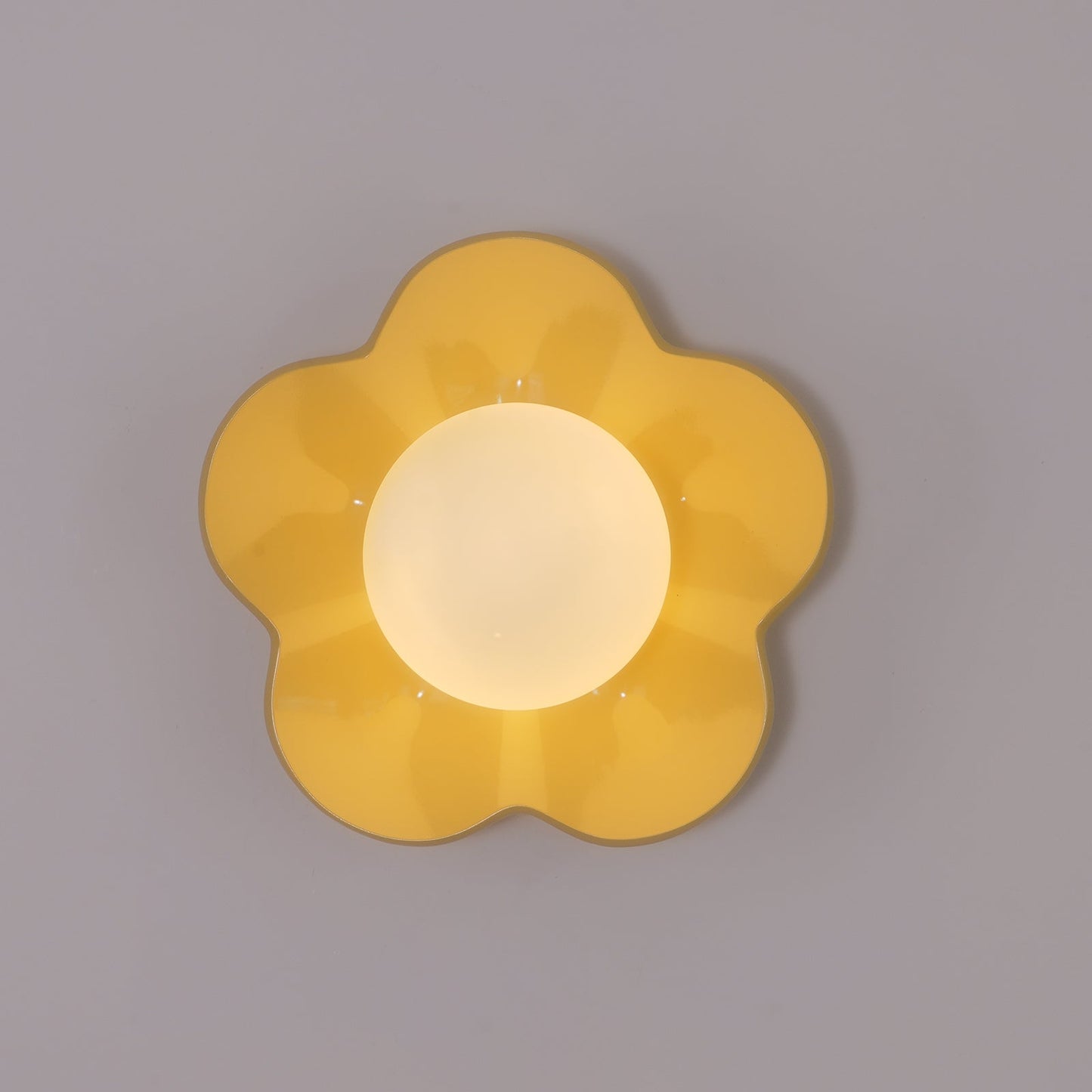 Elvorn | Speelse Hars Sculpturale Kunstglas Wandlamp