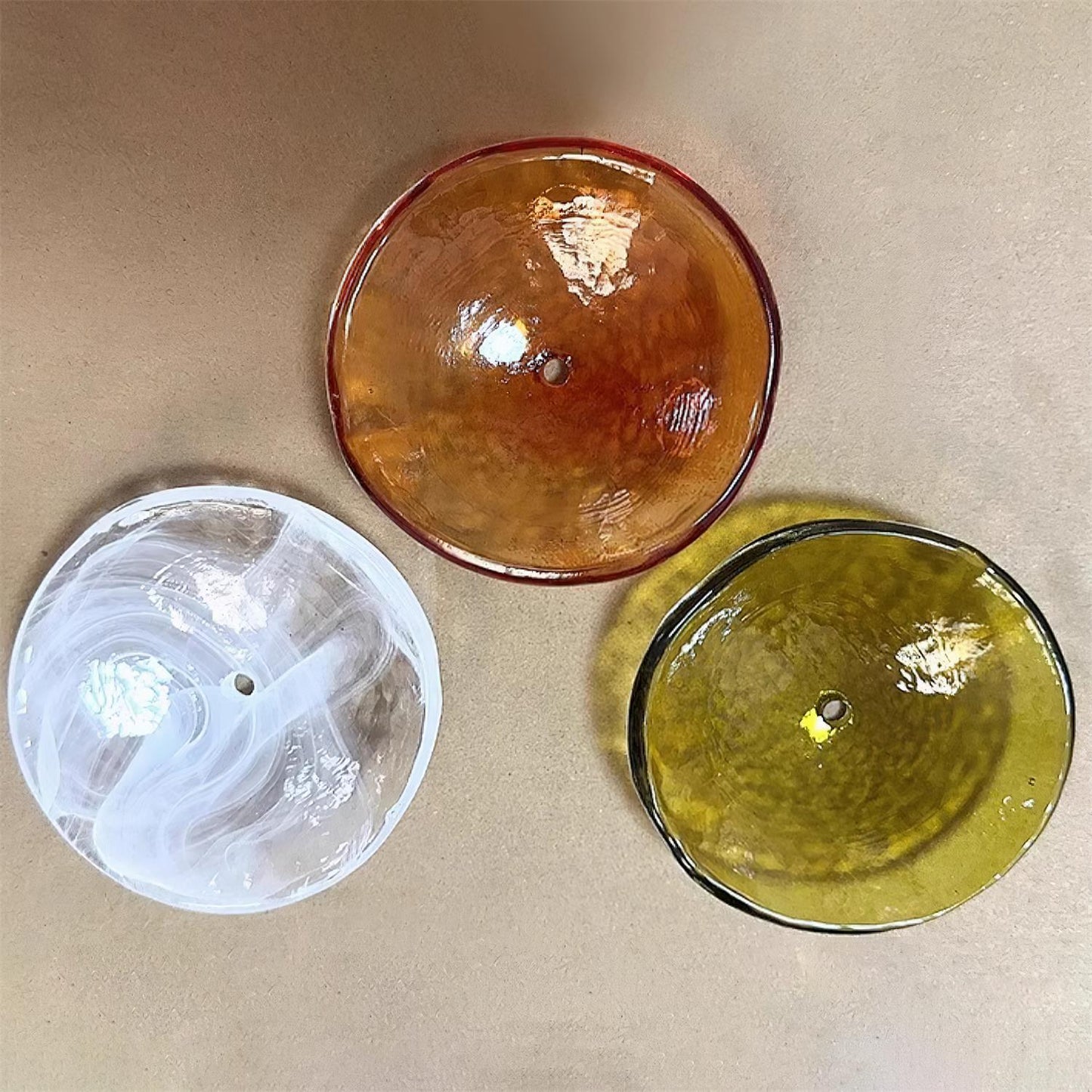 Karys | Elegante Laagjes Ronde Amber Glazen Drum Kroonluchter