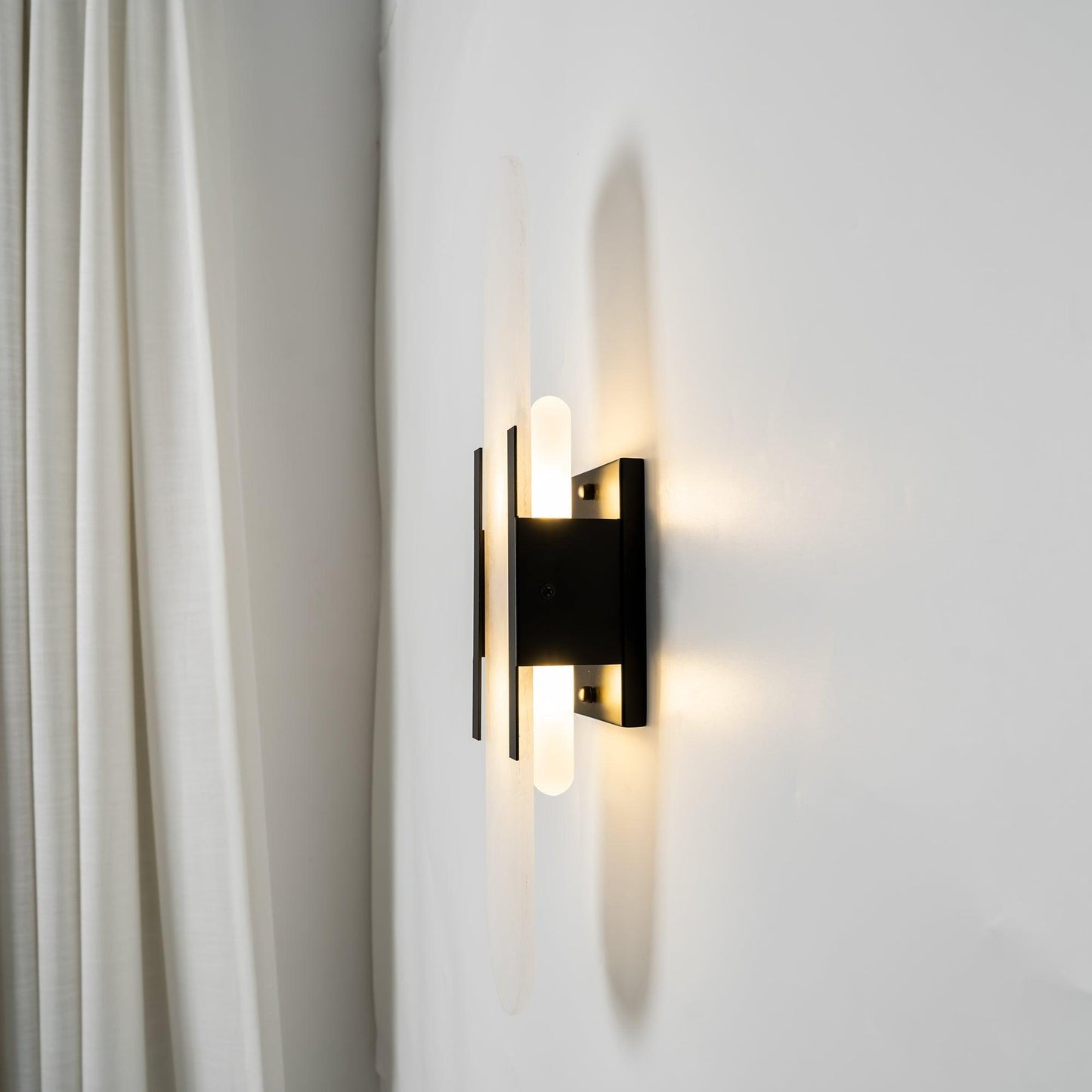 Ivalis | Moderne Verlengde Alabaster Steen Wandlamp