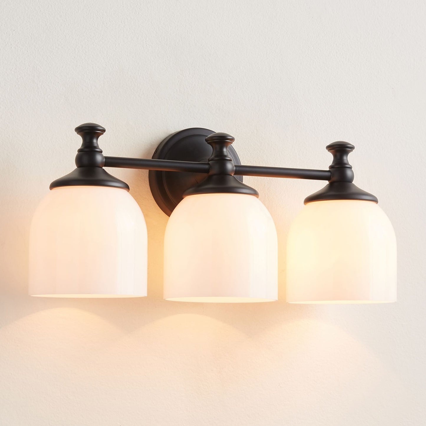 Lisaeth | Minimalistische Arm Wandlamp met Sferische Glazen Bol