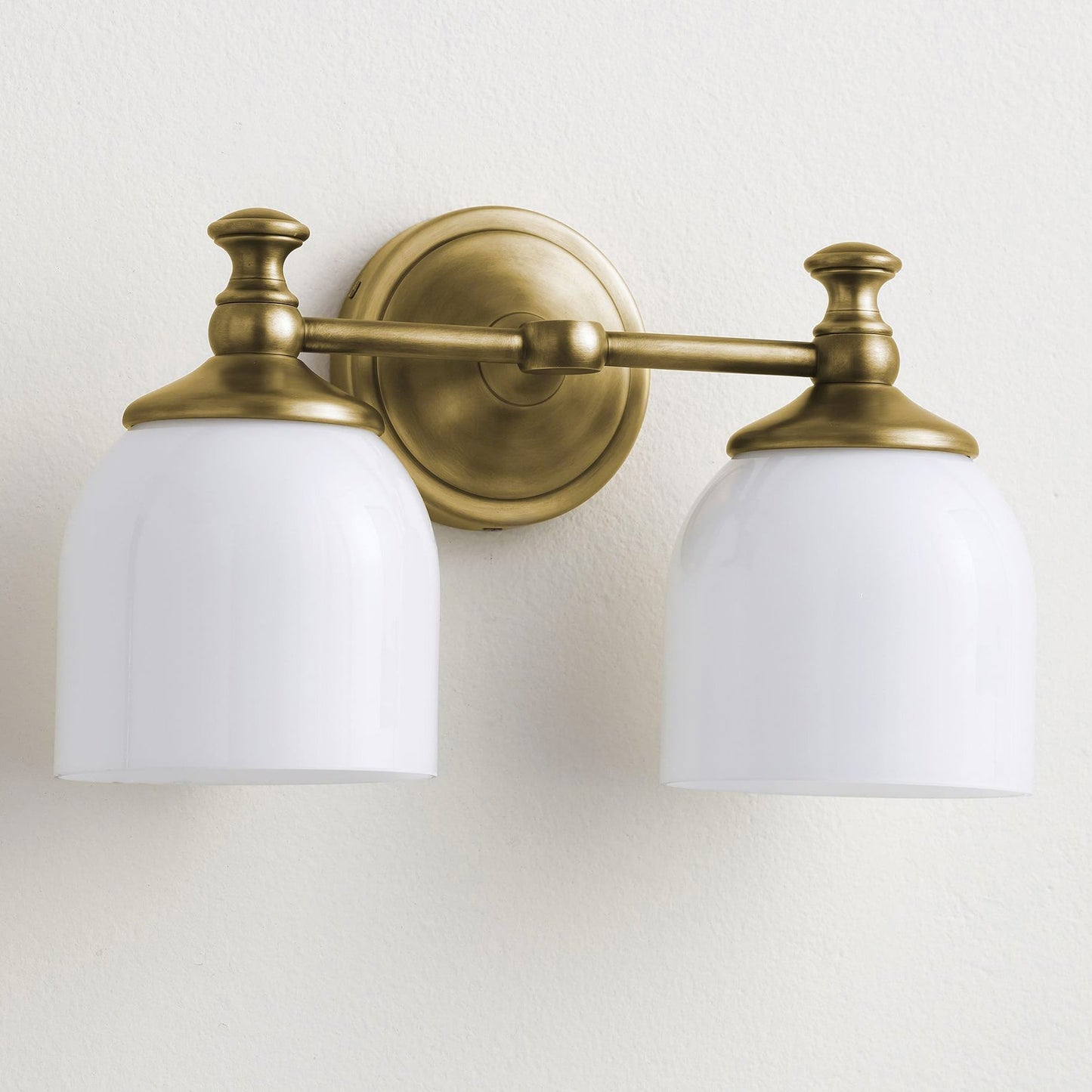 Lisaeth | Minimalistische Arm Wandlamp met Sferische Glazen Bol