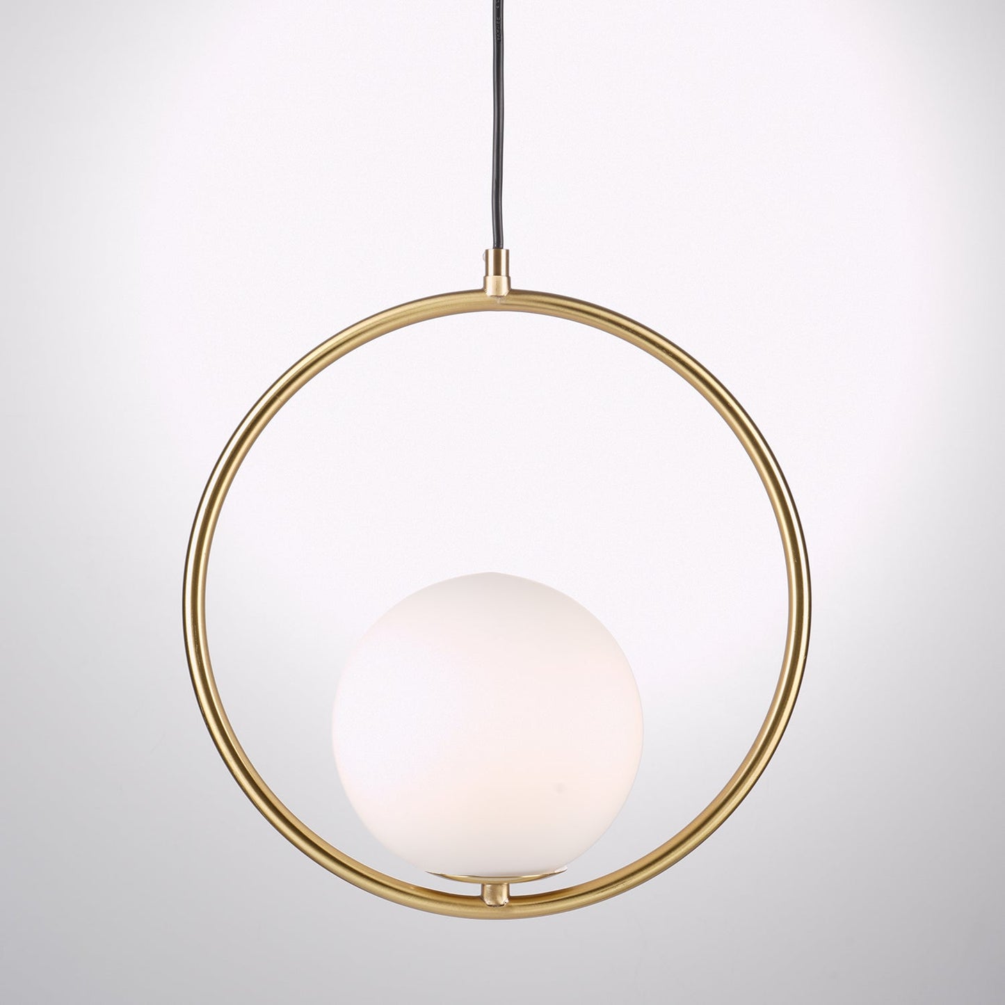 Belvadiro | Minimalistische bolvormige glazen hanglamp