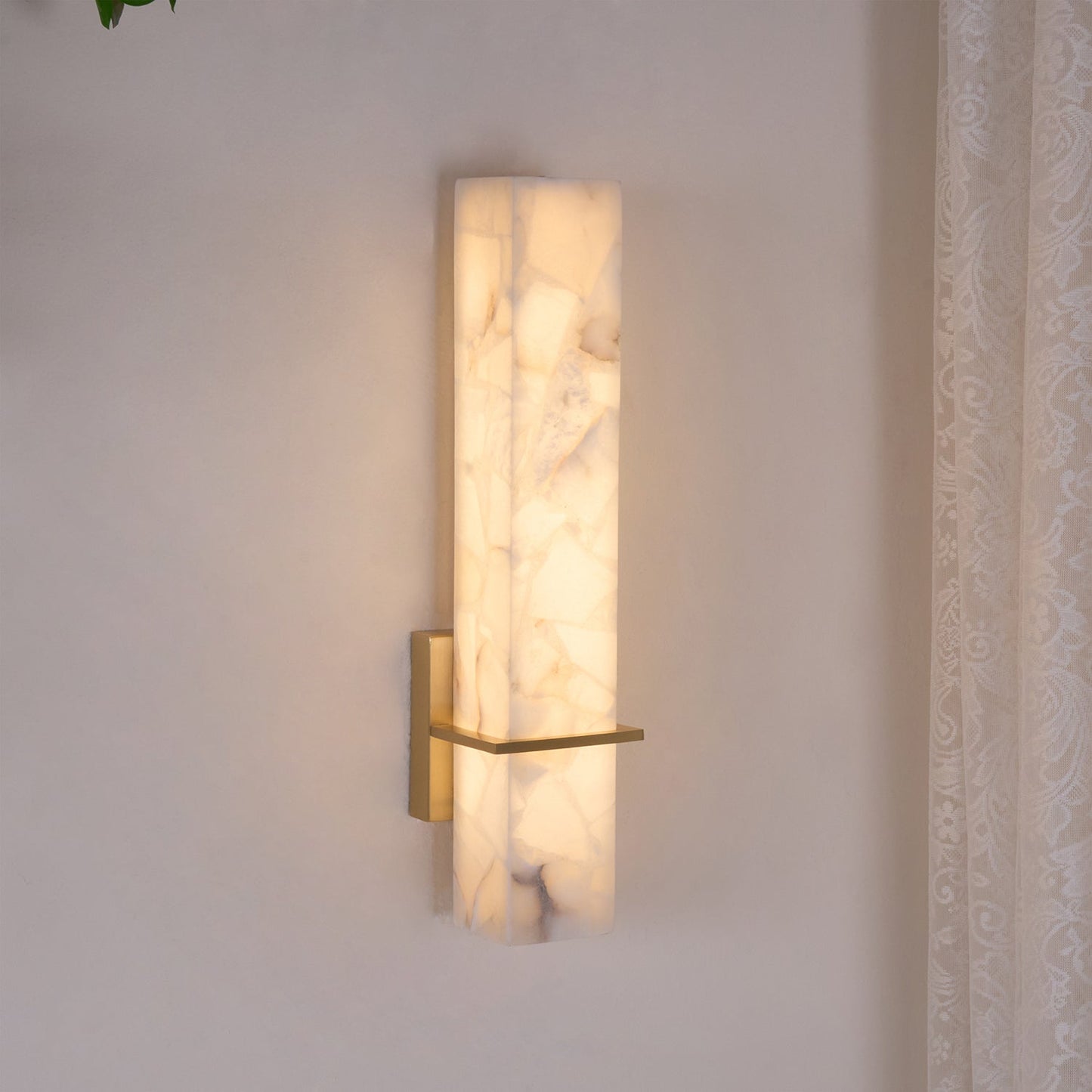 Litta | Luxe Cuboid Witte Alabaster en Messing Wandlamp