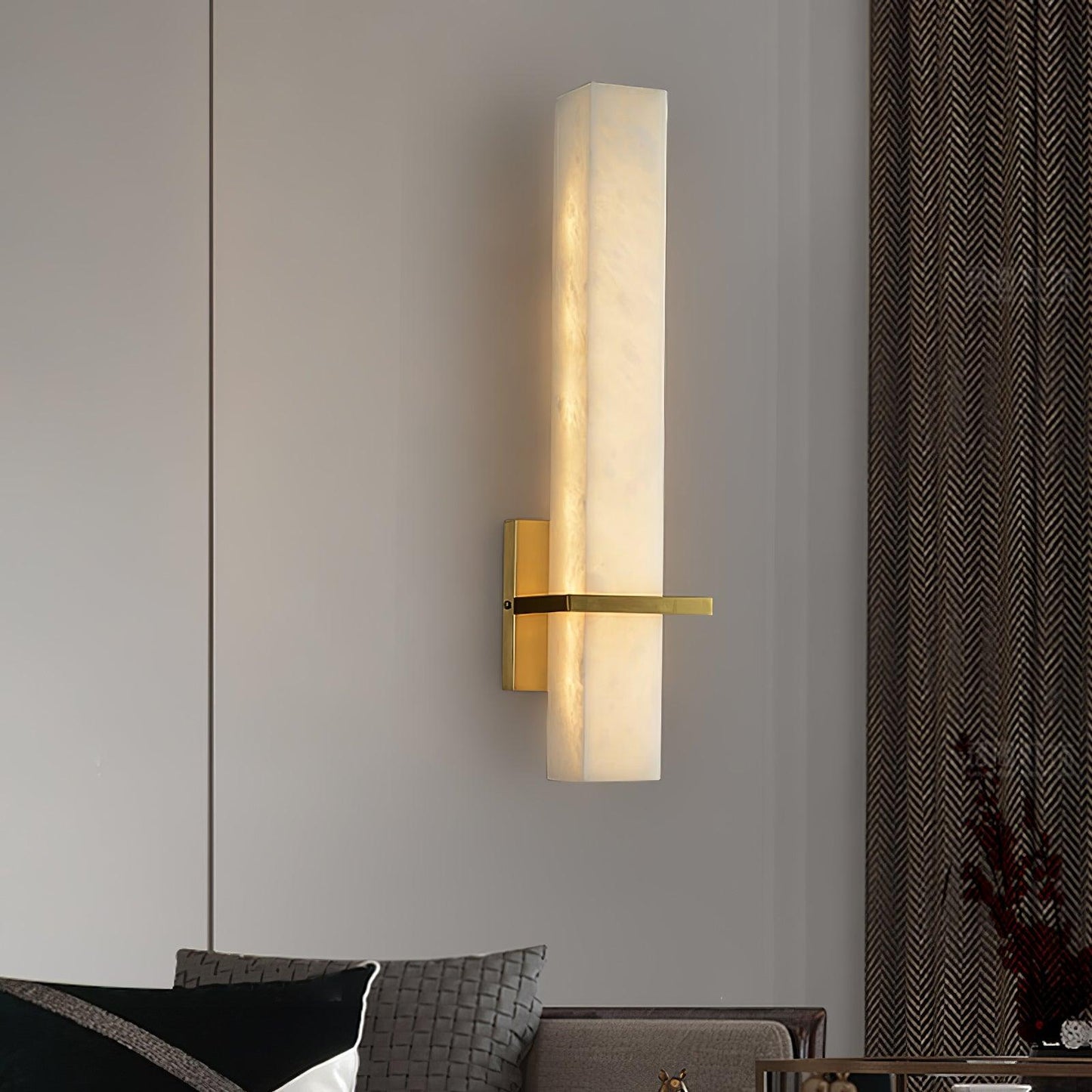 Litta | Luxe Cuboid Witte Alabaster en Messing Wandlamp