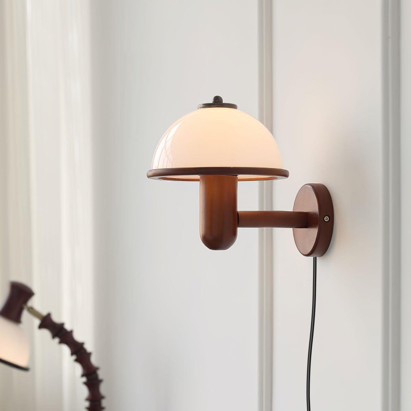 Belmontis | Paddenstoel silhouet gebogen houten kap wandlamp