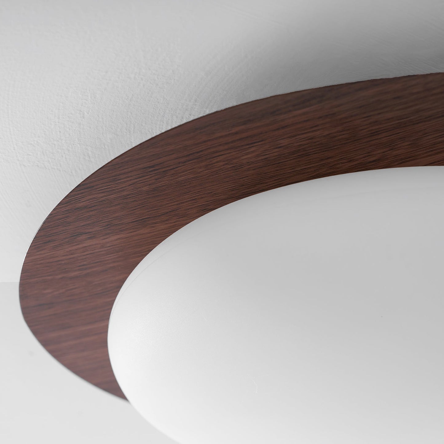 Elenorris | Sculpturale Kiezel Silhouet Opbouw Plafondlamp