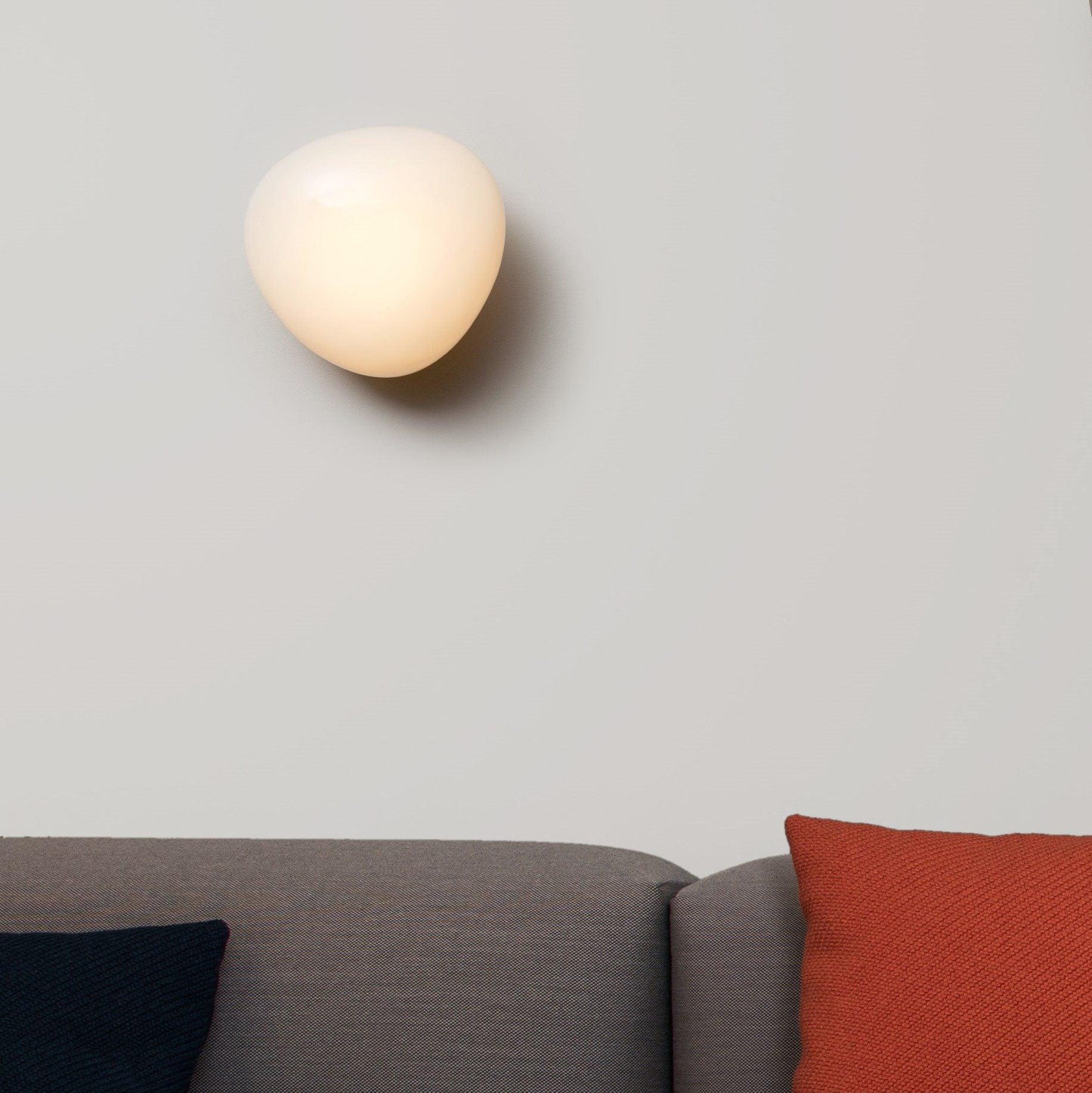 Caldrion | Met de Hand Geblazen Glazen Kiezel Wandlamp