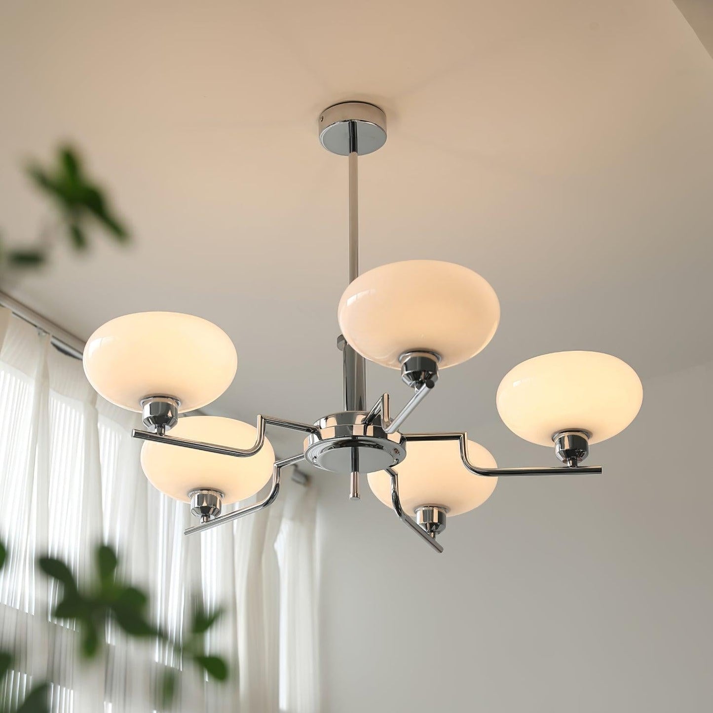 Sythos | Sferische Glazen Globe Messing Frame Hemelse Kroonluchter