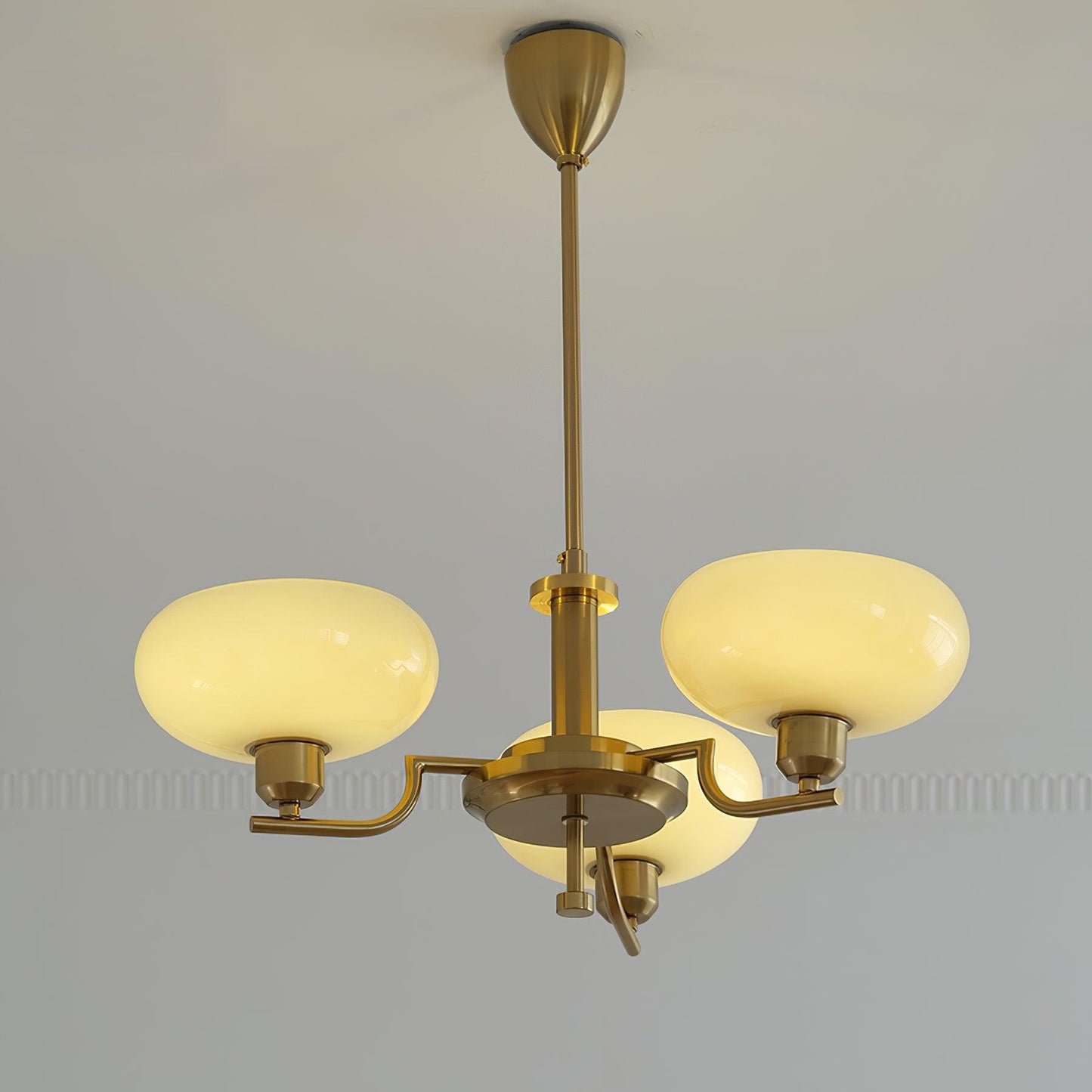 Sythos | Sferische Glazen Globe Messing Frame Hemelse Kroonluchter