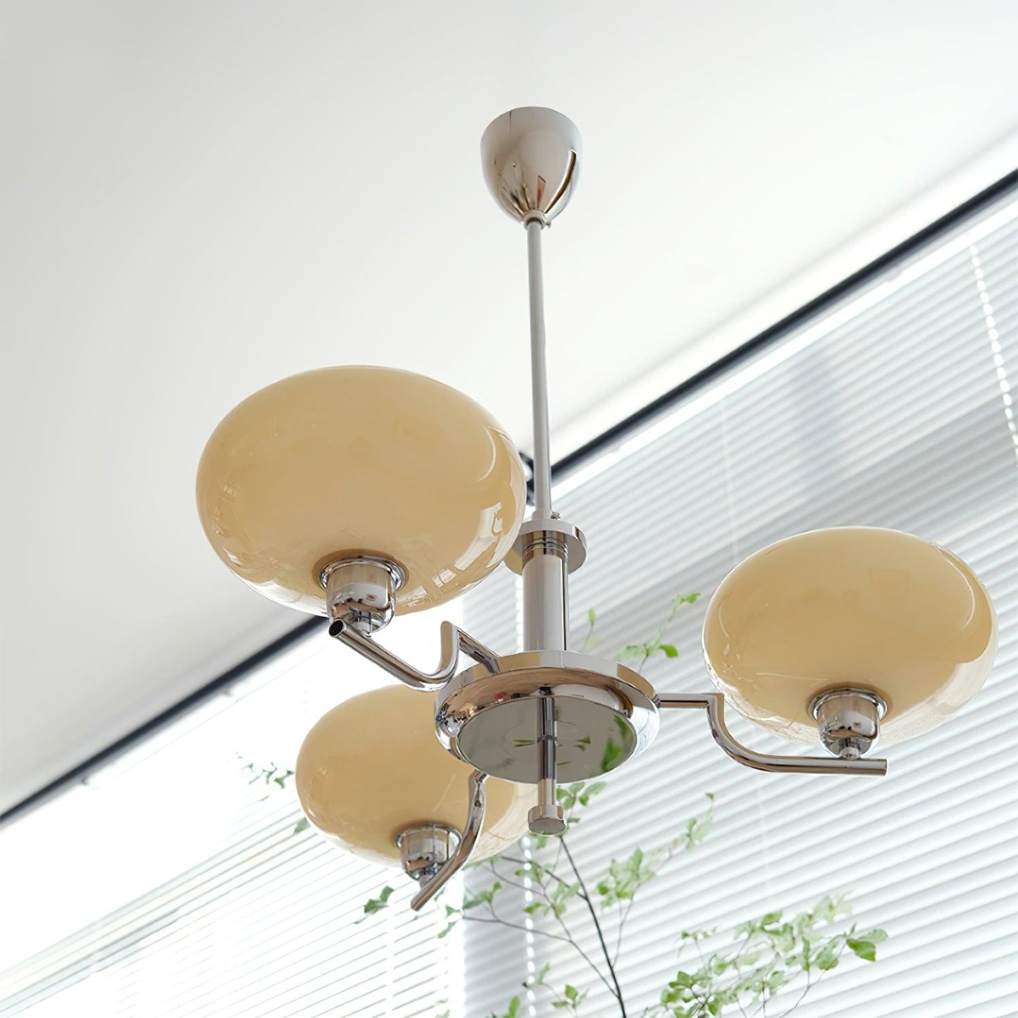 Sythos | Sferische Glazen Globe Messing Frame Hemelse Kroonluchter