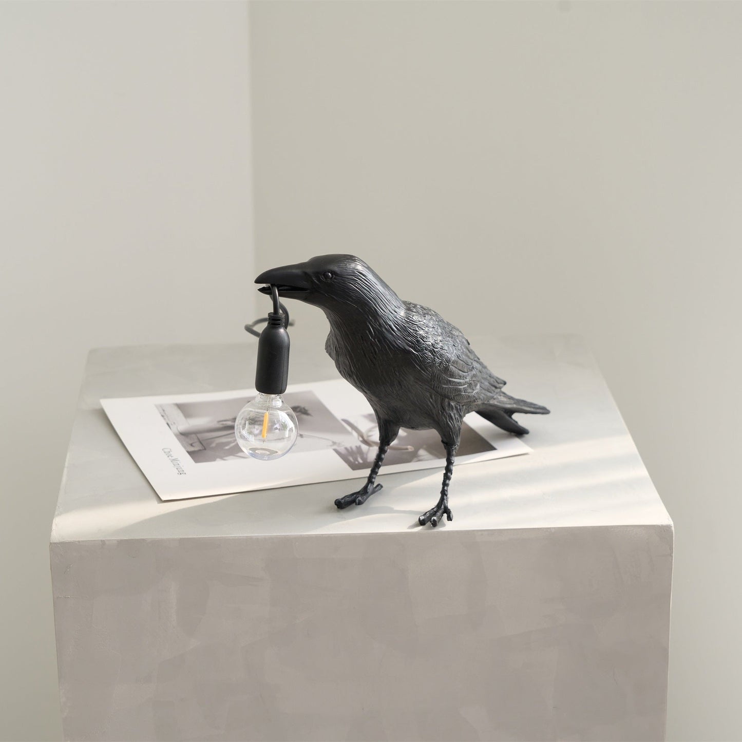 Bristhow | Gotische Sculpturale Vogel Raaf Tafellamp
