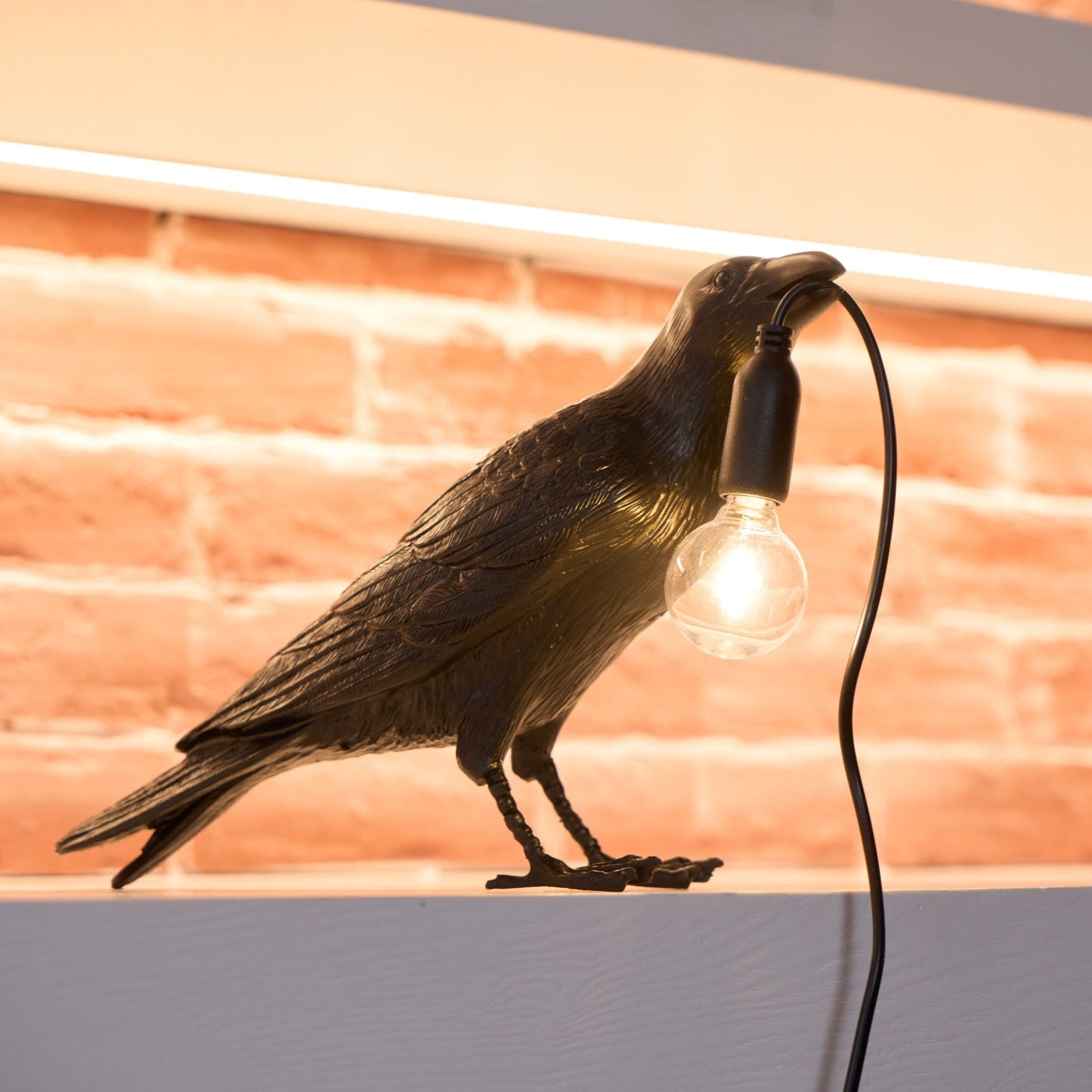 Bristhow | Gotische Sculpturale Vogel Raaf Tafellamp