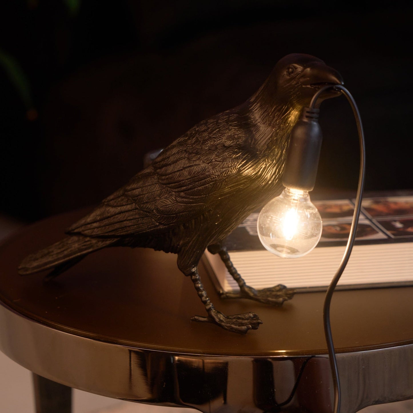 Bristhow | Gotische Sculpturale Vogel Raaf Tafellamp