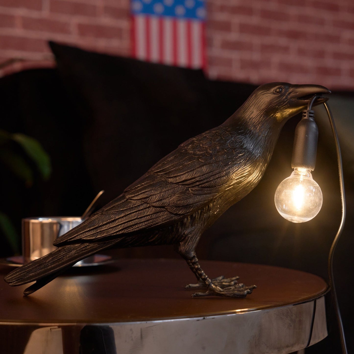 Bristhow | Gotische Sculpturale Vogel Raaf Tafellamp